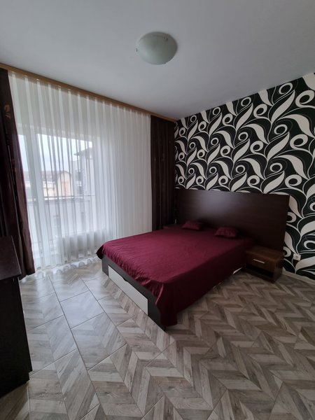 Auchan Titan, complex rezidential Rasarit de Soare